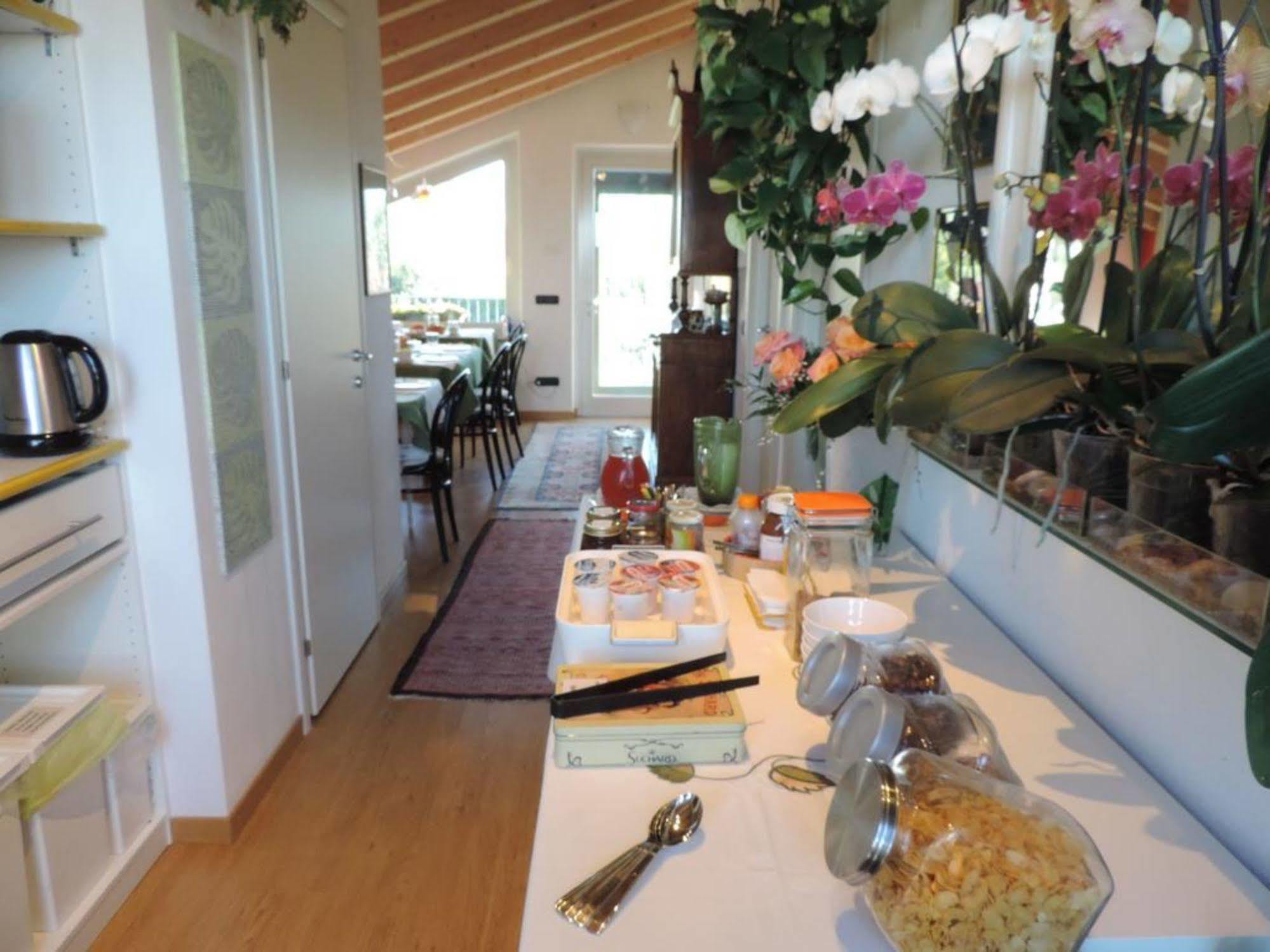La Collina Since 2008 No Smoking B&B Varese Exterior photo